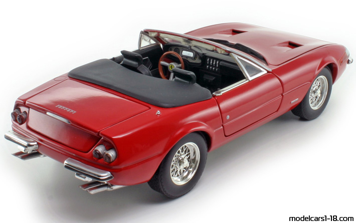 1968 - Ferrari 365 GTS/4 Daytona Hot Wheels 1/18 (Kрасный) Задняя правая сторона