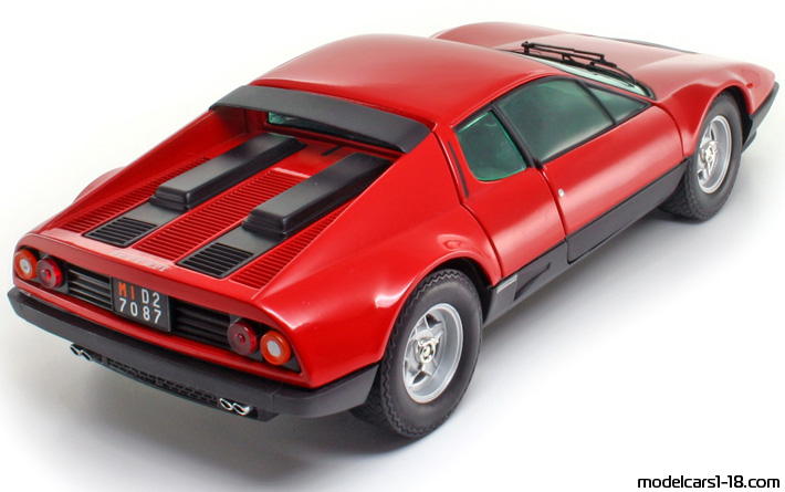 1976 - Ferrari 512 BB Chrono 1/18 (Kрасный / Чёрный) Задняя правая сторона
