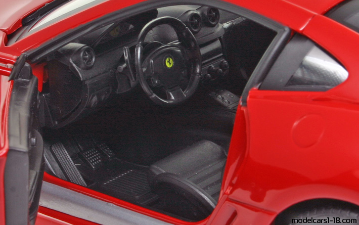 2006 - Ferrari 599 GTB Fiorano Hot Wheels 1/18 (Kрасный) Интерьер панель приборов