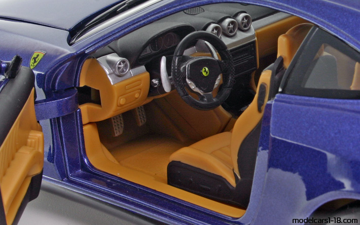 2003 - Ferrari 612 Scaglietti Hot Wheels 1/18 (Синий) Интерьер панель приборов