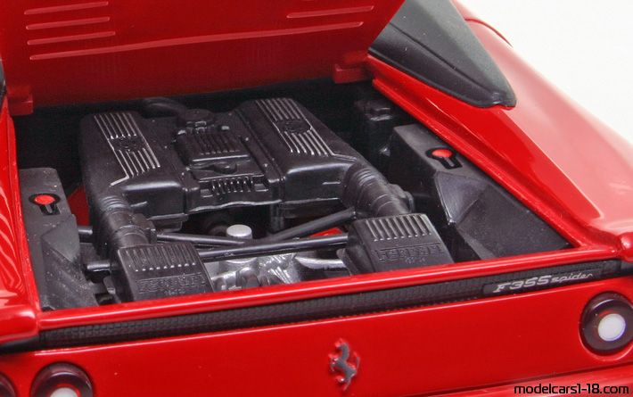 1995 - Ferrari F355 Spider UT 1/18 (Kрасный) Двигатель