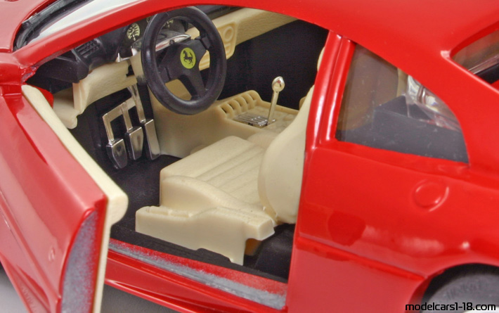 1994 - Ferrari F355 Majorette 1/18 (Kрасный) Интерьер панель приборов