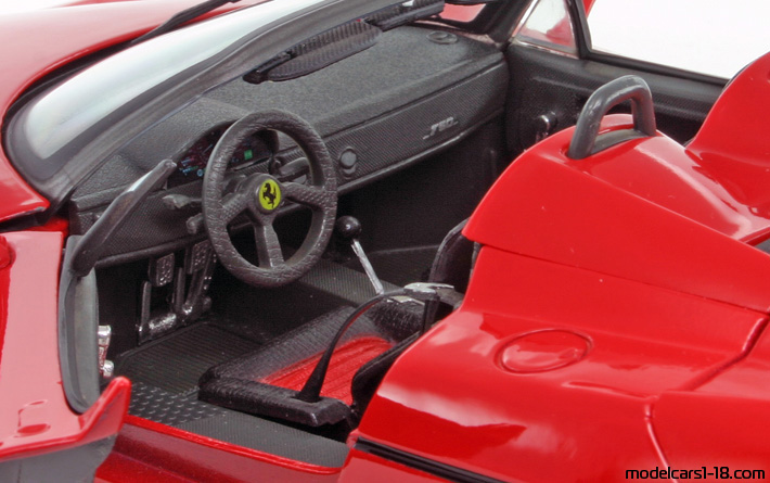 1995 - Ferrari F50 Maisto 1/18 (Kрасный) Интерьер панель приборов