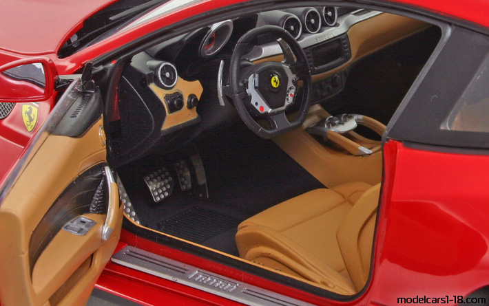 2011 - Ferrari FF Elite 1/18 (Kрасный) Интерьер панель приборов