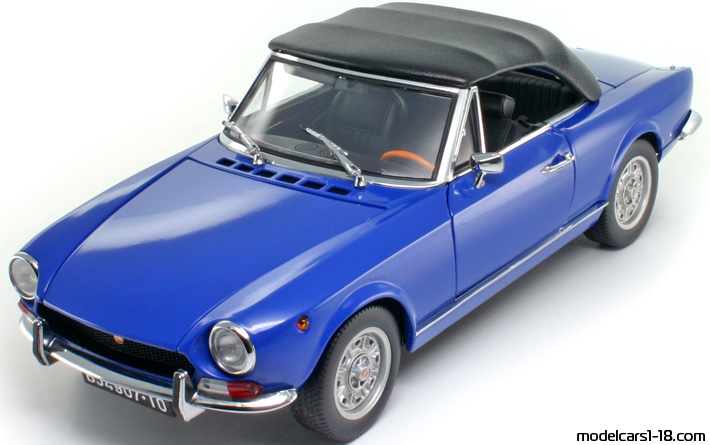 1970 - Fiat 124 Spider Sun Star 1/18 (Синий) Передняя левая сторона