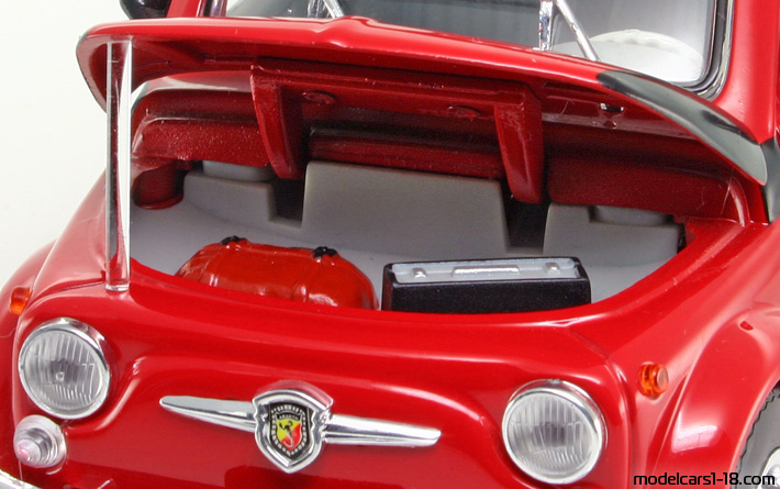 1963 - Fiat 500 Abarth 695 SS Road Signature 1/18 (Kрасный / Чёрный) Багажник / Поднимающиеся фары