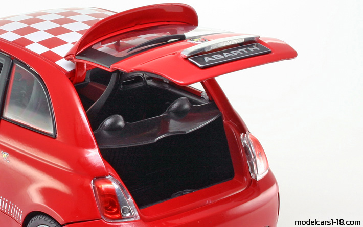 2008 - Fiat 500 Abarth Mondo Motors 1/18 (Kрасный) Багажник / Поднимающиеся фары