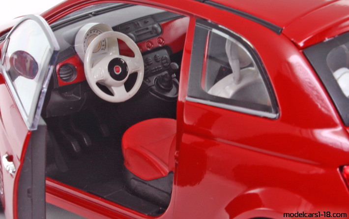 2007 - Fiat 500 Mondo Motors 1/18 (Чёрный) Интерьер панель приборов