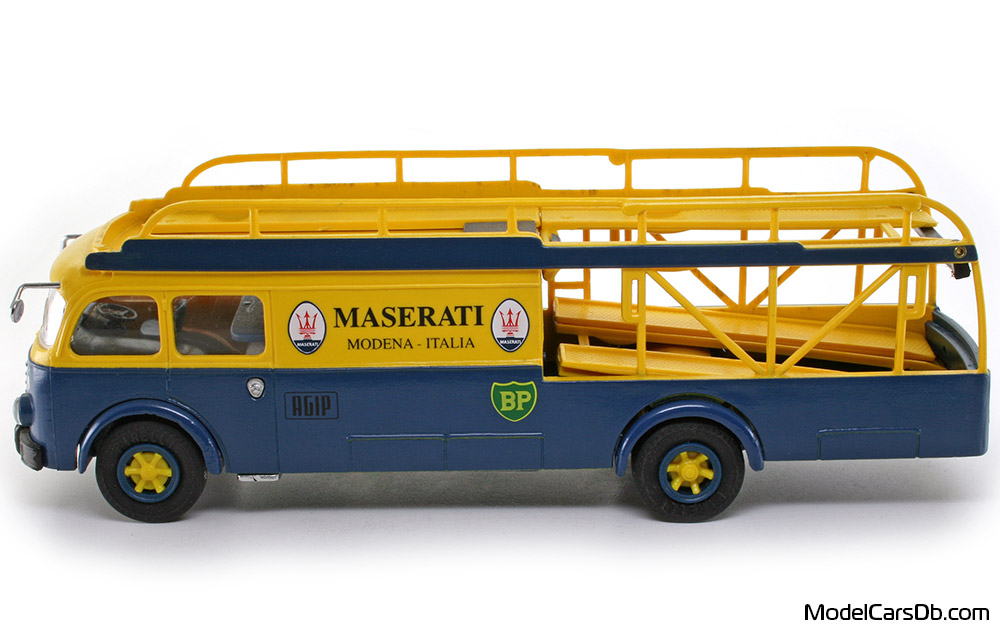 1957 - Fiat 642 RN2 Bartoletti Old Cars 1/43 (Синий / Жёлтый) Сторона