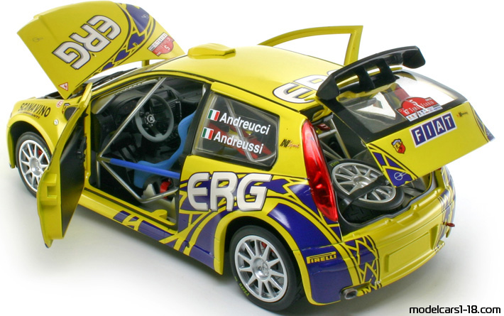 2003 - Fiat Punto Rally Ricko 1/18 (Жёлтый / Синий) Открывающиеся части