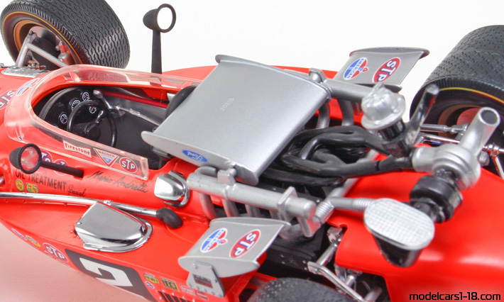 1969 - Ford Brawner Hawk ERTL 1/18 (Kрасный) Интерьер панель приборов