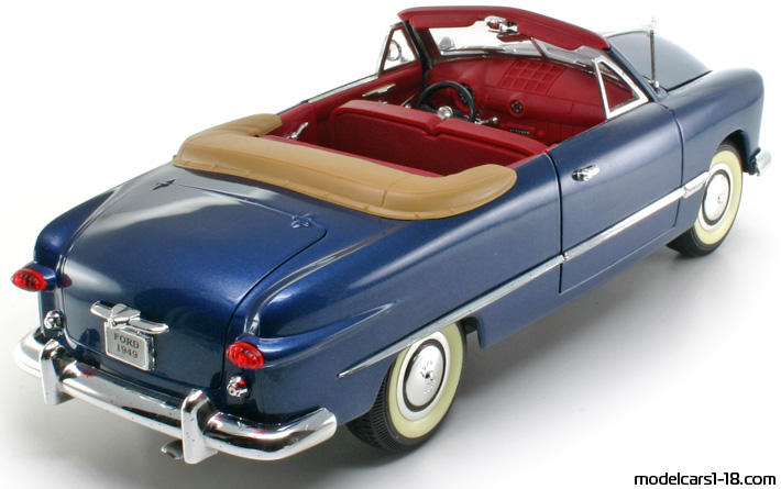 1949 - Ford Convertible Mira 1/18 (Синий) Задняя правая сторона