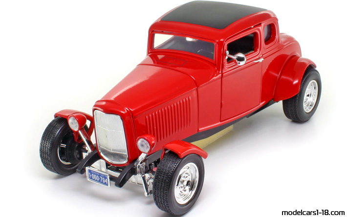 1932 - Ford Coupe (Model B) Motor Max 1/18 (Kрасный) Передняя левая сторона