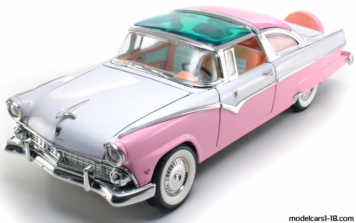 1955 - Ford Fairlane Crown Victoria Road Tough 1/18 (Розовый / Белый) Передняя левая сторона
