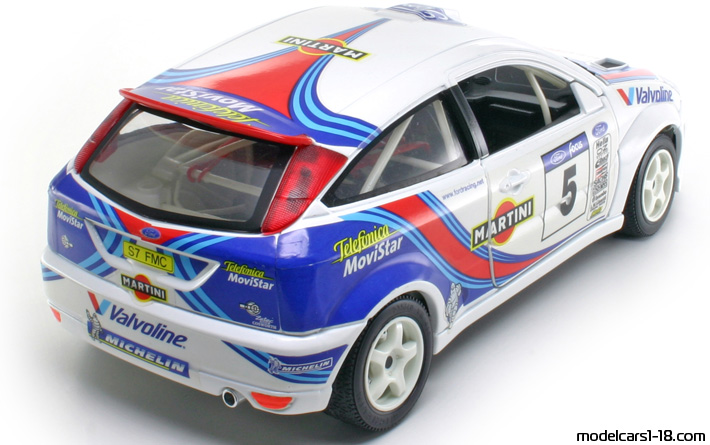 2002 - Ford Focus WRC Bburago 1/18 (Белый / Синий) Задняя правая сторона
