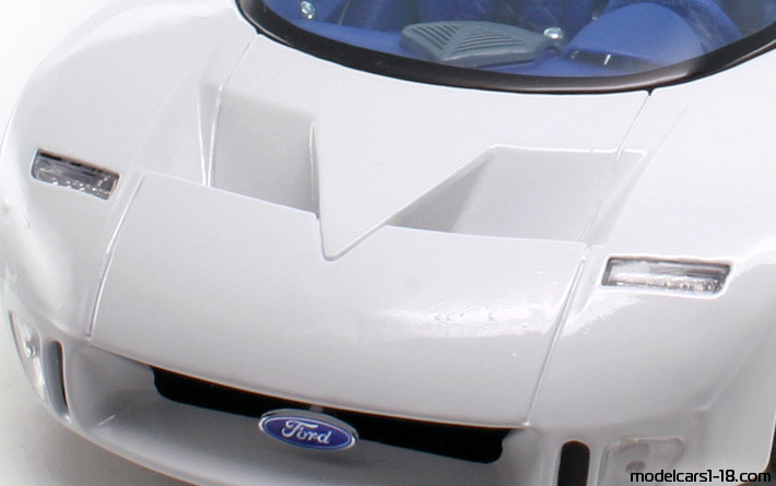 1995 - Ford GT90 Concept Maisto 1/18 (Белый) Багажник / Поднимающиеся фары