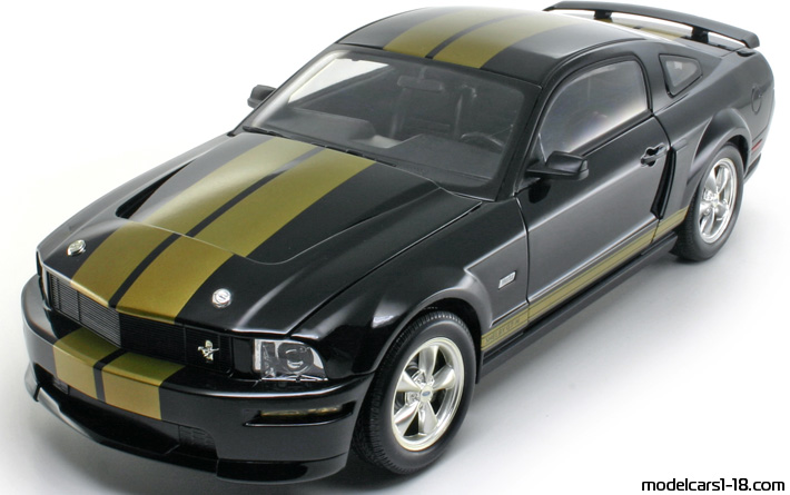2006 - Ford Mustang Shelby GT-H Shelby Collectibles 1/18 (Чёрный / Жёлтый) Передняя левая сторона