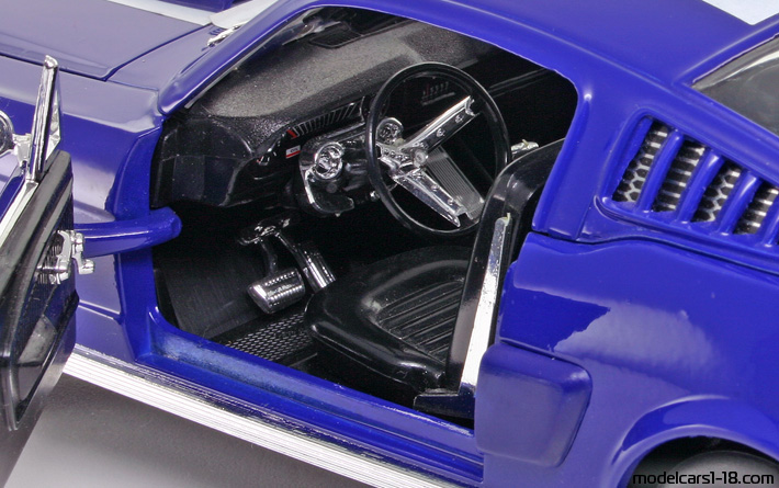 1965 - Ford Mustang Shelby GT Mira 1/18 (Синий / Белый) Интерьер панель приборов