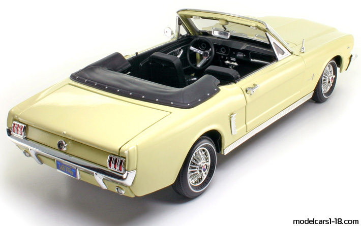 1964 - Ford Mustang Motor Max 1/18 (Жёлтый) Задняя правая сторона
