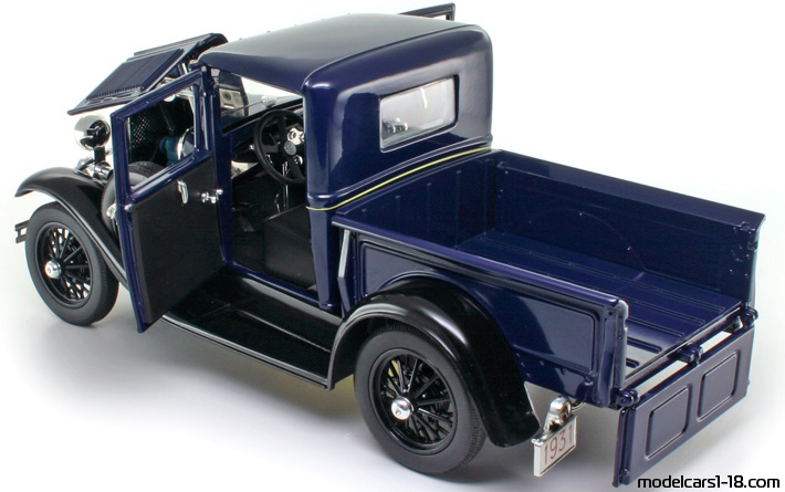 1931 - Ford Pickup (Model A) Signature Models 1/18 (Синий / Чёрный) Открывающиеся части