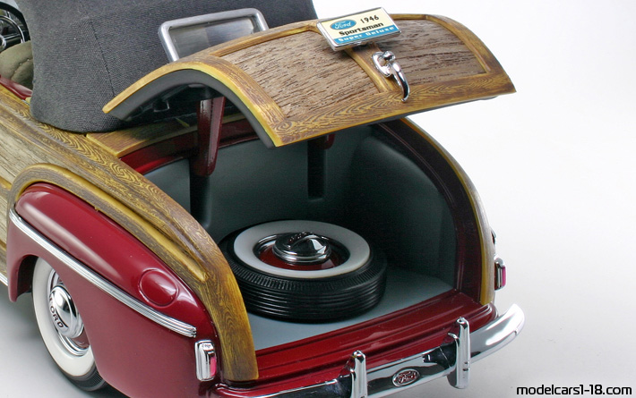 1946 - Ford Sportsman Yat Ming 1/18 (Kрасный) Багажник / Поднимающиеся фары