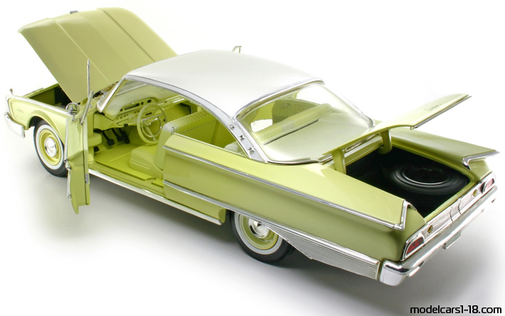 1960 - Ford Starliner ERTL 1/18 (Жёлтый / Белый) Открывающиеся части