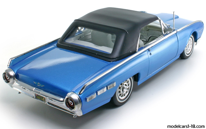 1962 - Ford Thunderbird Welly 1/18 (Синий) Задняя правая сторона