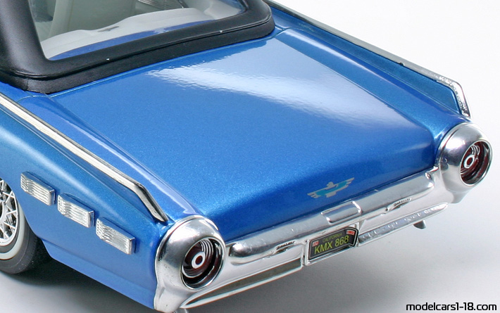 1962 - Ford Thunderbird Welly 1/18 (Синий) Багажник / Поднимающиеся фары