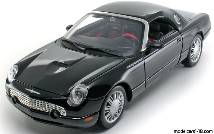 2002 - Ford Thunderbird Maisto 1/18 (Black) Передняя левая сторона