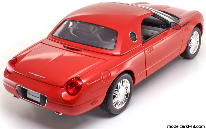 2003 - Ford Thunderbird Beanstalk 1/18 (Kрасный) Задняя правая сторона