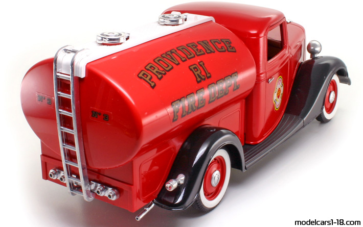 1936 - Ford V8 Tanker Solido 1/19 (Kрасный / Чёрный) Задняя правая сторона