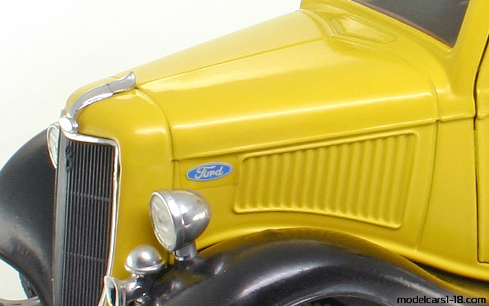1936 - Ford V8 Solido 1/19 (Жёлтый / Чёрный) Двигатель