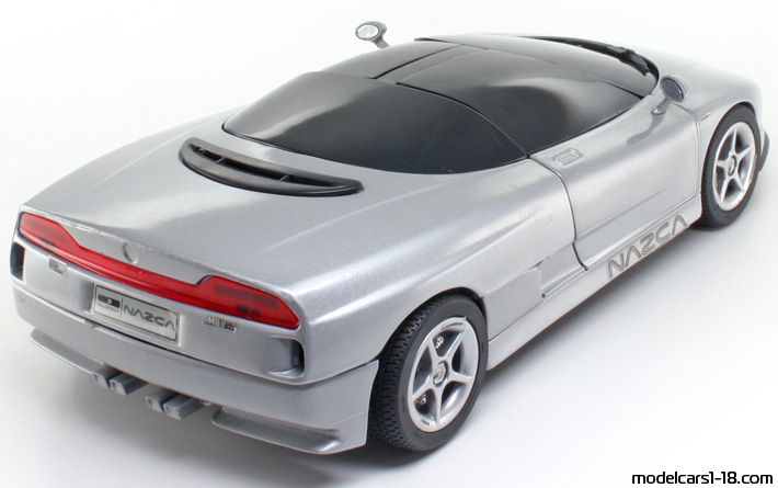 1991 - Italdesign Nazca M12 Concept Revell 1/18 (Серебристый) Задняя правая сторона