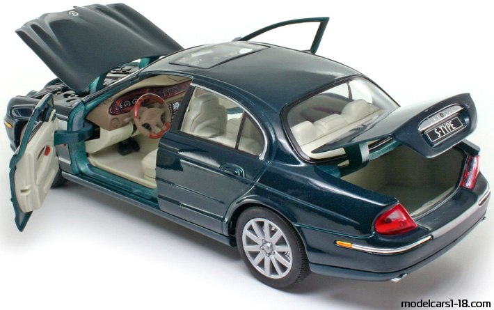 1999 - Jaguar S-Type Welly 1/18 (Зелёный) Открывающиеся части