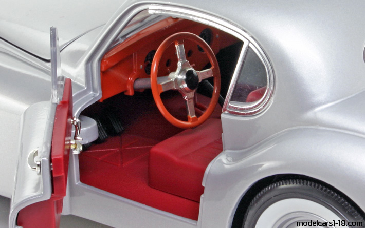 1949 - Jaguar XK120 Signature Models 1/18 (Серебристый) Интерьер панель приборов