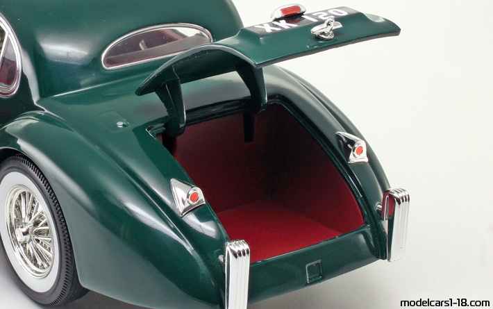 1949 - Jaguar XK120 Signature Models 1/18 (Зелёный) Багажник / Поднимающиеся фары