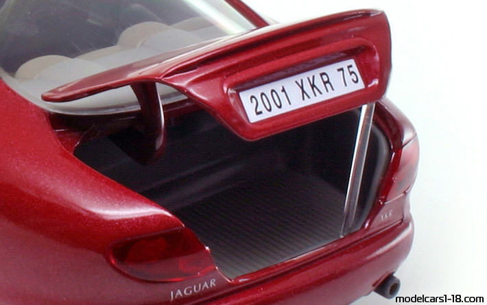 2000 - Jaguar XKR Solido 1/18 (Kрасный) Багажник / Поднимающиеся фары