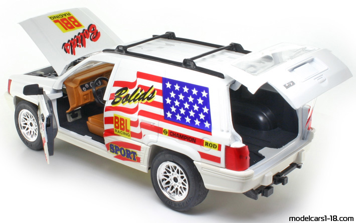 1996 - Jeep Grand Cherokee Rally (ZJ) Majorette 1/18 (White) Открывающиеся части