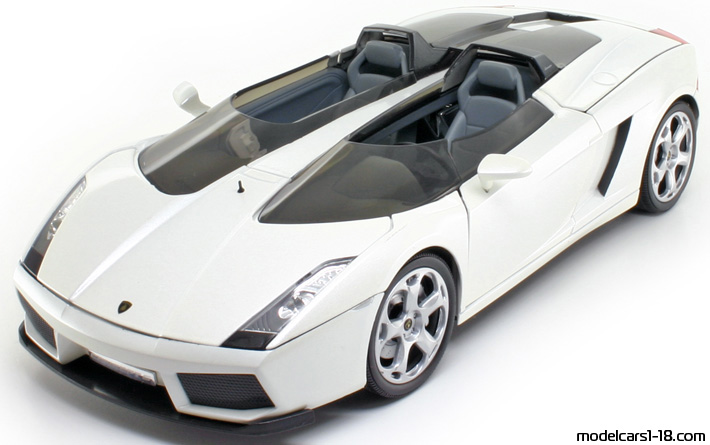 2005 - Lamborghini Concept S Mondo Motors 1/18 (Белый) Передняя левая сторона