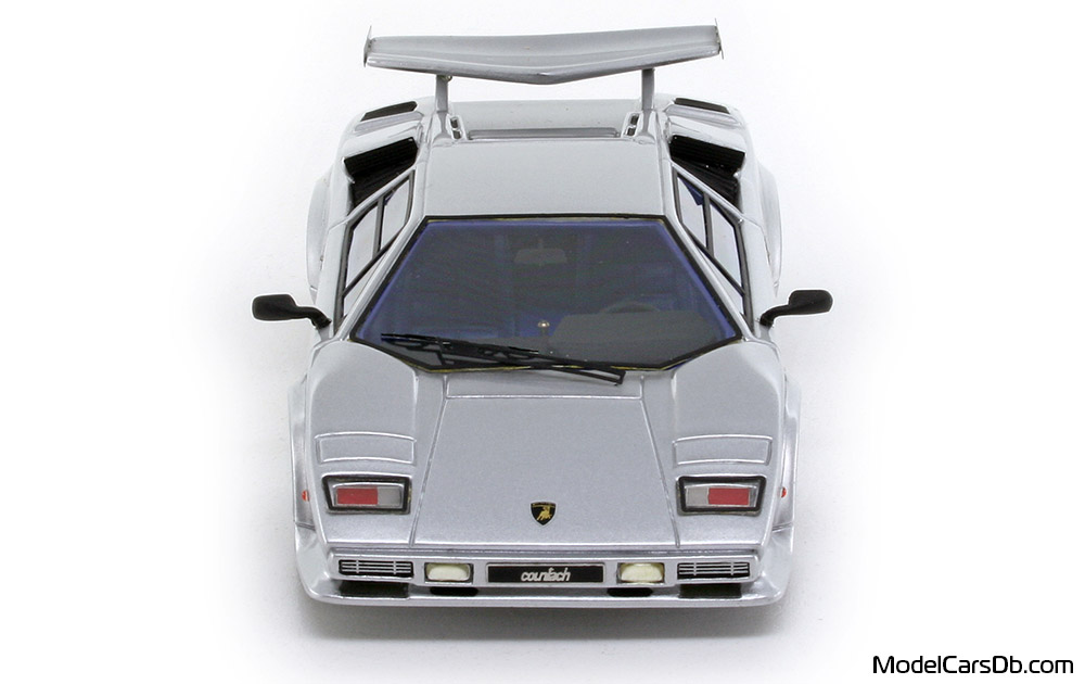 1982 - Lamborghini Countach LP5000 S Looksmart 1/43 (Серебристый) Спереди