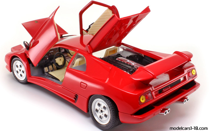 1990 - Lamborghini Diablo Mira 1/18 (Kрасный) Открывающиеся части