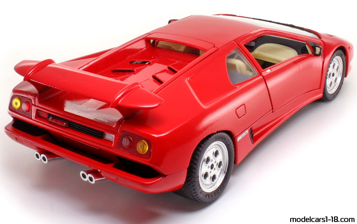 1990 - Lamborghini Diablo Mira 1/18 (Kрасный) Задняя правая сторона