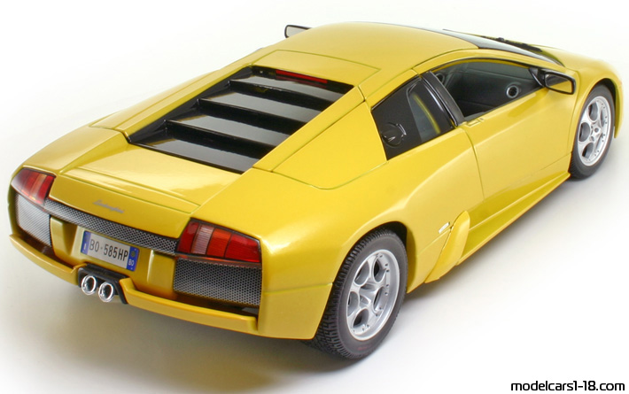 2001 - Lamborghini Murcielago Maisto 1/18 (Жёлтый) Задняя правая сторона