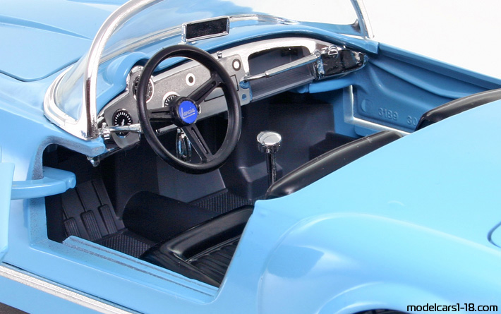 1955 - Lancia Aurelia B24 Spider Bburago 1/18 (Синий) Интерьер панель приборов