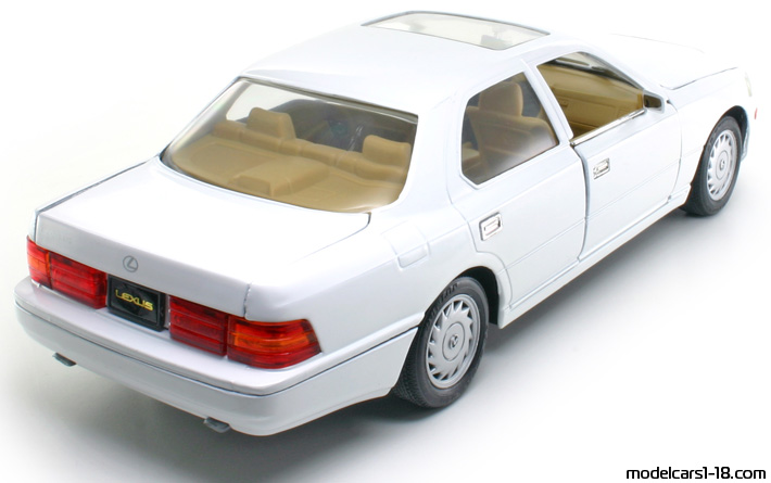 1989 - Lexus LS 400 Road Tough 1/18 (Белый) Задняя правая сторона