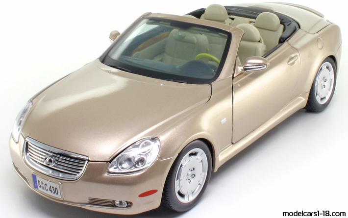 2001 - Lexus SC 430 Maisto 1/18 (Оранжевый) Передняя левая сторона