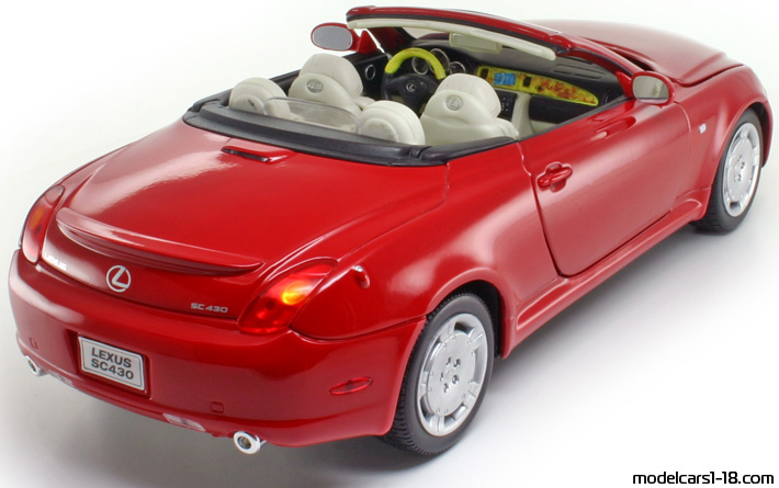 2001 - Lexus SC 430 Welly 1/18 (Kрасный) Задняя правая сторона