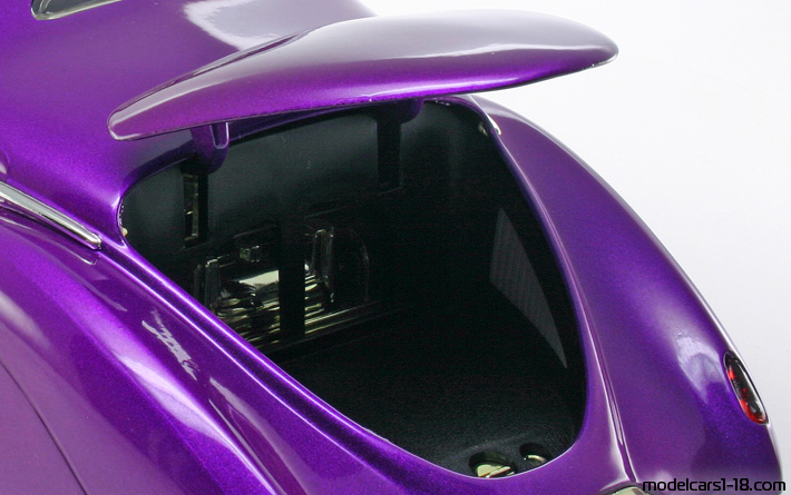 1937 - Lincoln Zephyr Custom Hot Wheels 1/18 (Фиолетовый) Багажник / Поднимающиеся фары