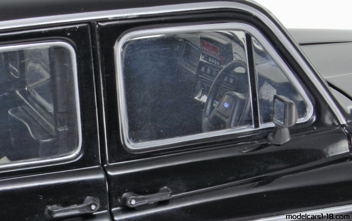 1989 - London Taxi Fairway Minichamps 1/18 (Чёрный) Интерьер панель приборов