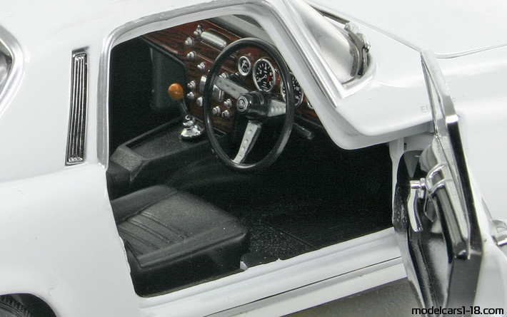 1961 - Lotus Elan S3 Sun Star 1/18 (Белый) Интерьер панель приборов